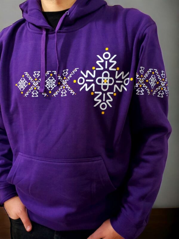 Как худи с принтом стали символами определенных эпох и движений?