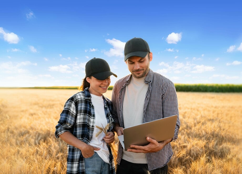 Брендирование одежды агрофирмы: комплектация на все сезоны