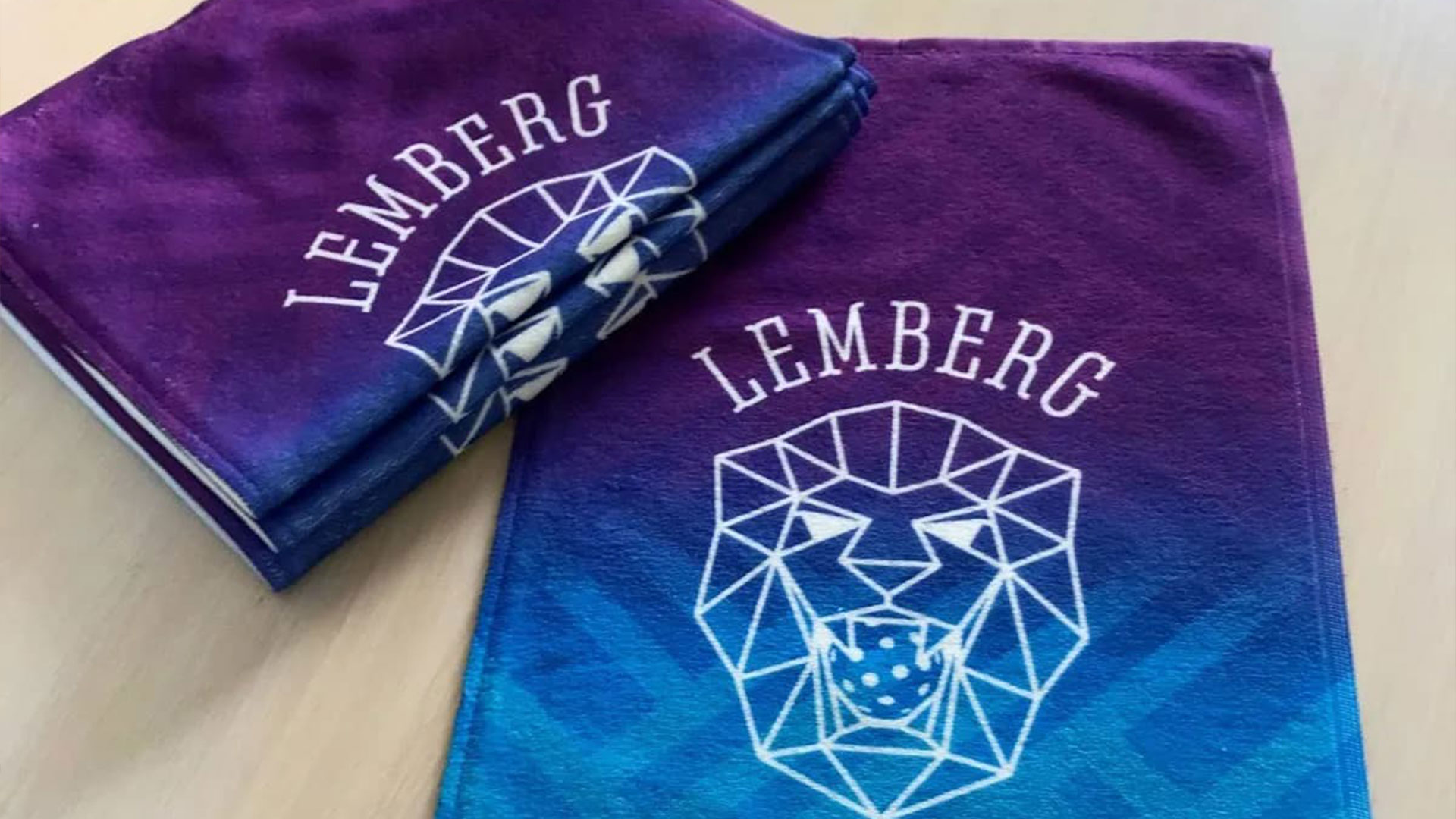 Зачем отелям нужны полотенца с логотипом: комфорт для гостей и имидж заведения